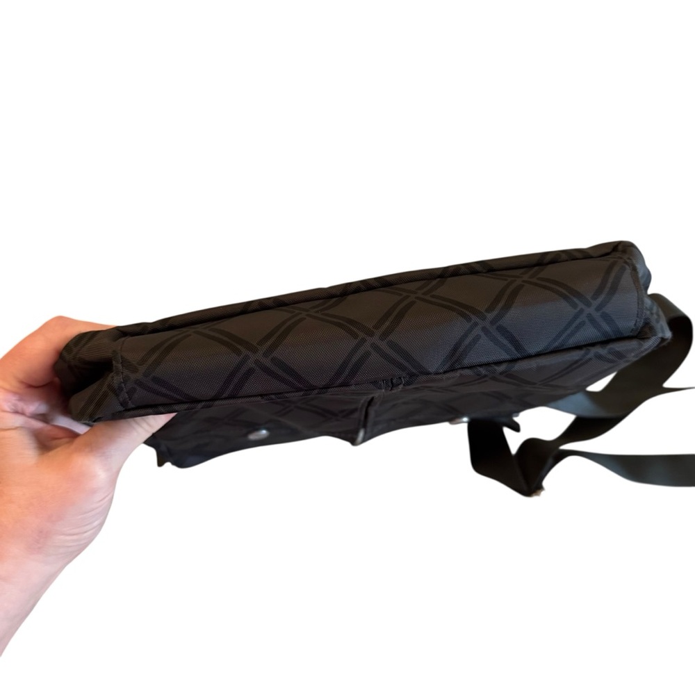 Baggallini Dark Gray Diamond Pattern Crossbody Tr… - image 6